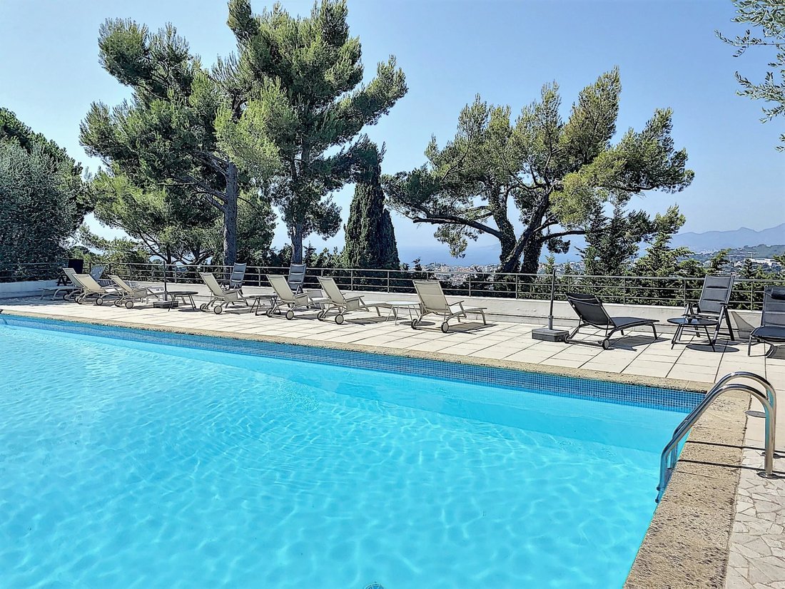 Apartment in Vieux Cannet, Le Cannet, France 4 - 11939415