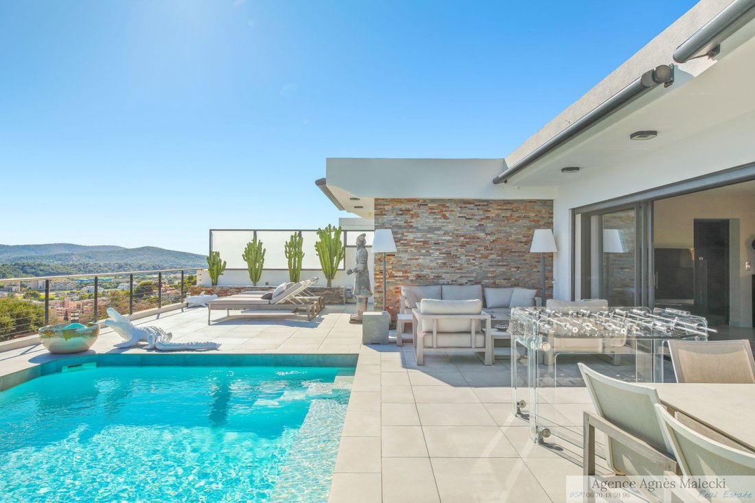 Estate in Le Lavandou, Provence-Alpes-Côte d'Azur, France 4 - 16473784
