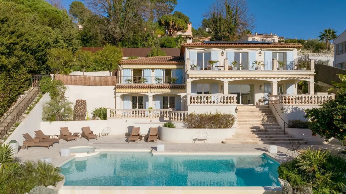 Casa en Saint-Paul-de-Vence, Provenza-Alpes-Costa Azul, Francia 1 - 12315788