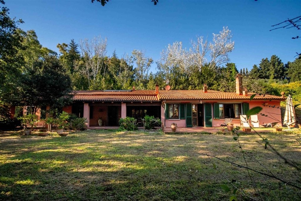 Villa in Castellina Marittima, Tuscany, Italy 1 - 16477479