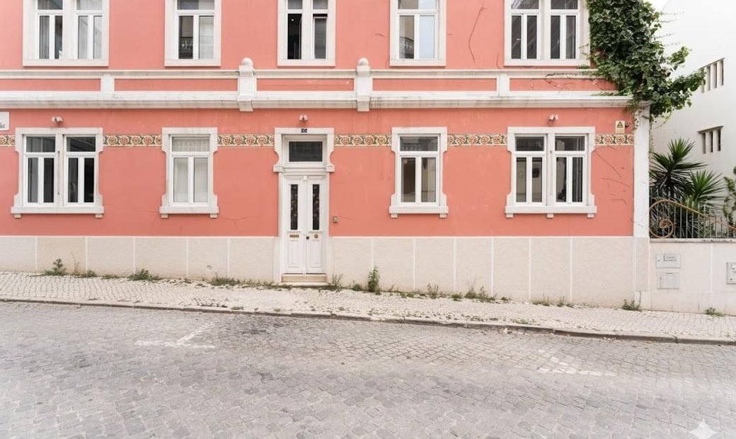 Triplex Mit 4 Schlafzimmern Und Pool, Pena, In Arroios, Lissabon ...