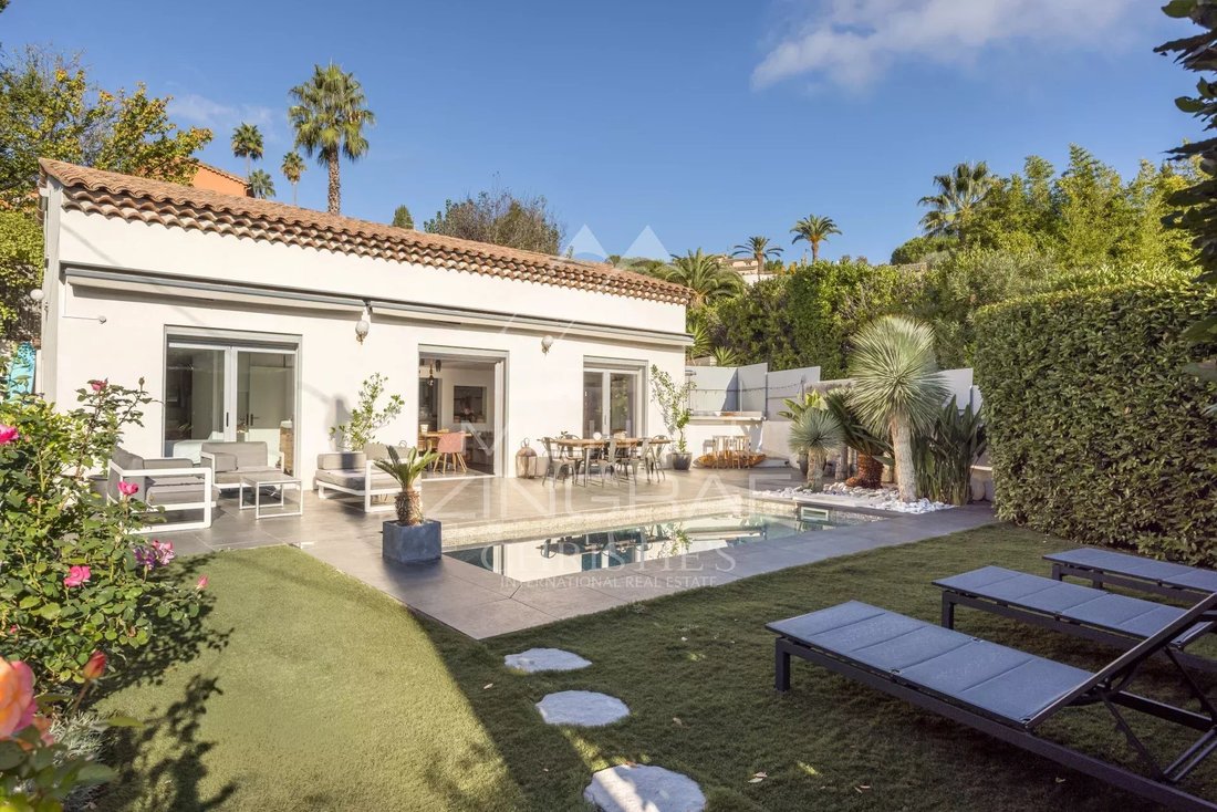 Villa in Mougins, Provence-Alpes-Côte d'Azur, France 3 - 16477343