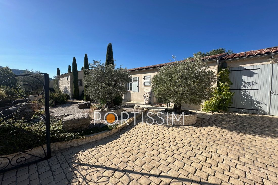 Villa in Castellane, Provence-Alpes-Côte d'Azur, France 1 - 16477543