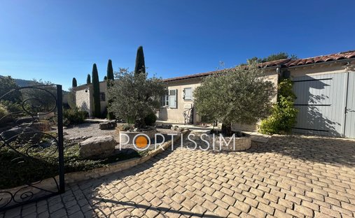 Villa in Castellane, Provence-Alpes-Côte d'Azur, France 1
