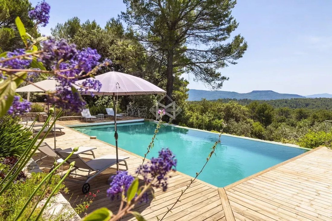 Country House in Callas, Provence-Alpes-Côte d'Azur, France 2 - 16477403