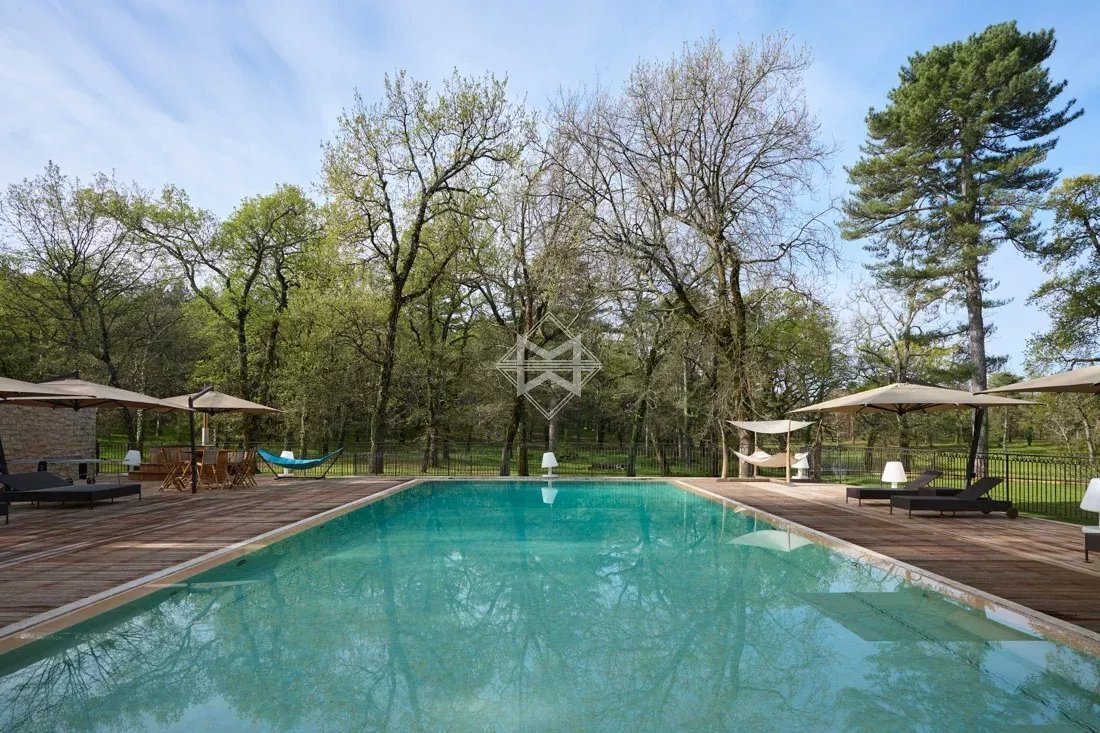 Estate in Callian, Provence-Alpes-Côte d'Azur, France 3 - 16477392