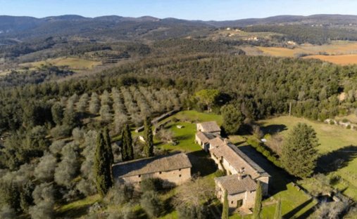 Villa in Asciano, Tuscany, Italy 1