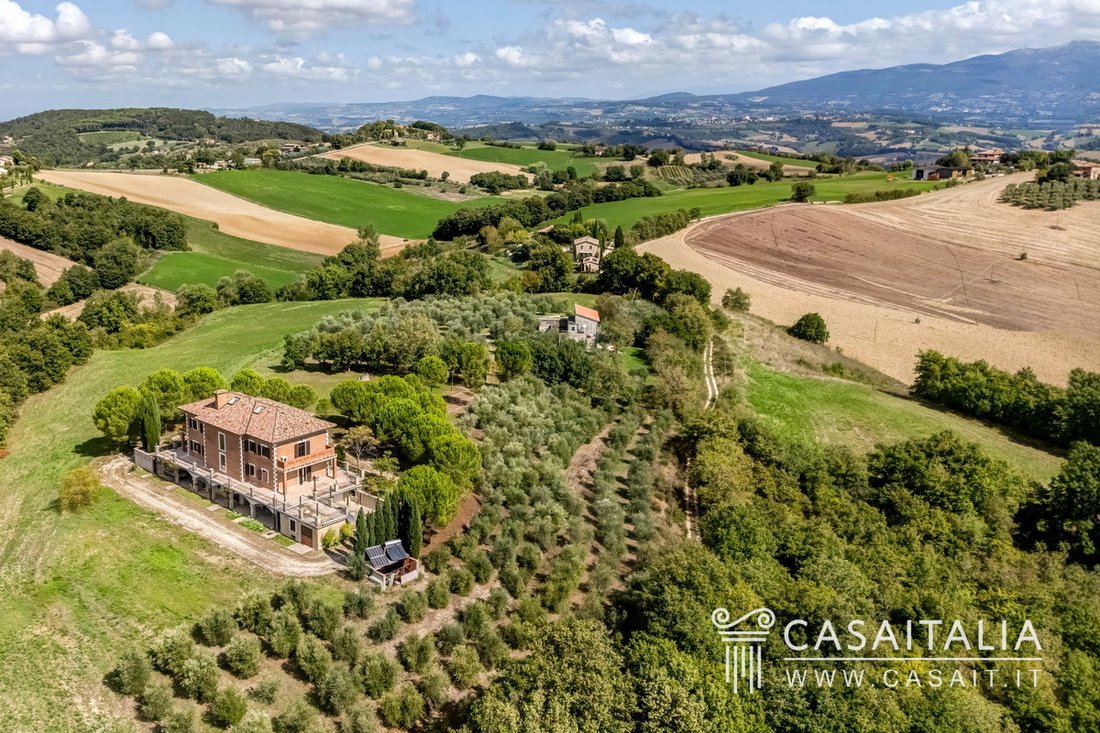 Villa in Avigliano Umbro, Umbria, Italy 1 - 16219797