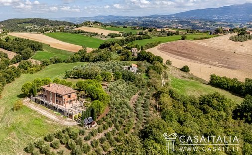 Villa in Avigliano Umbro, Umbria, Italy 1