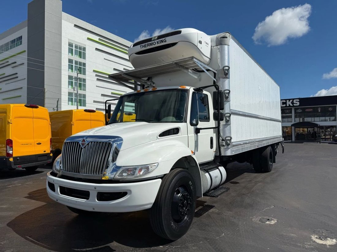 Pickup in Miami, FL, United States 1 - 16478558