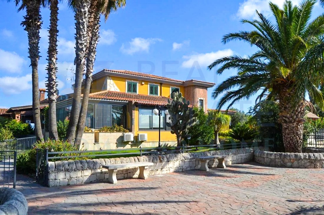 Villa in Center, Noto, Sicily 3 - 11860475