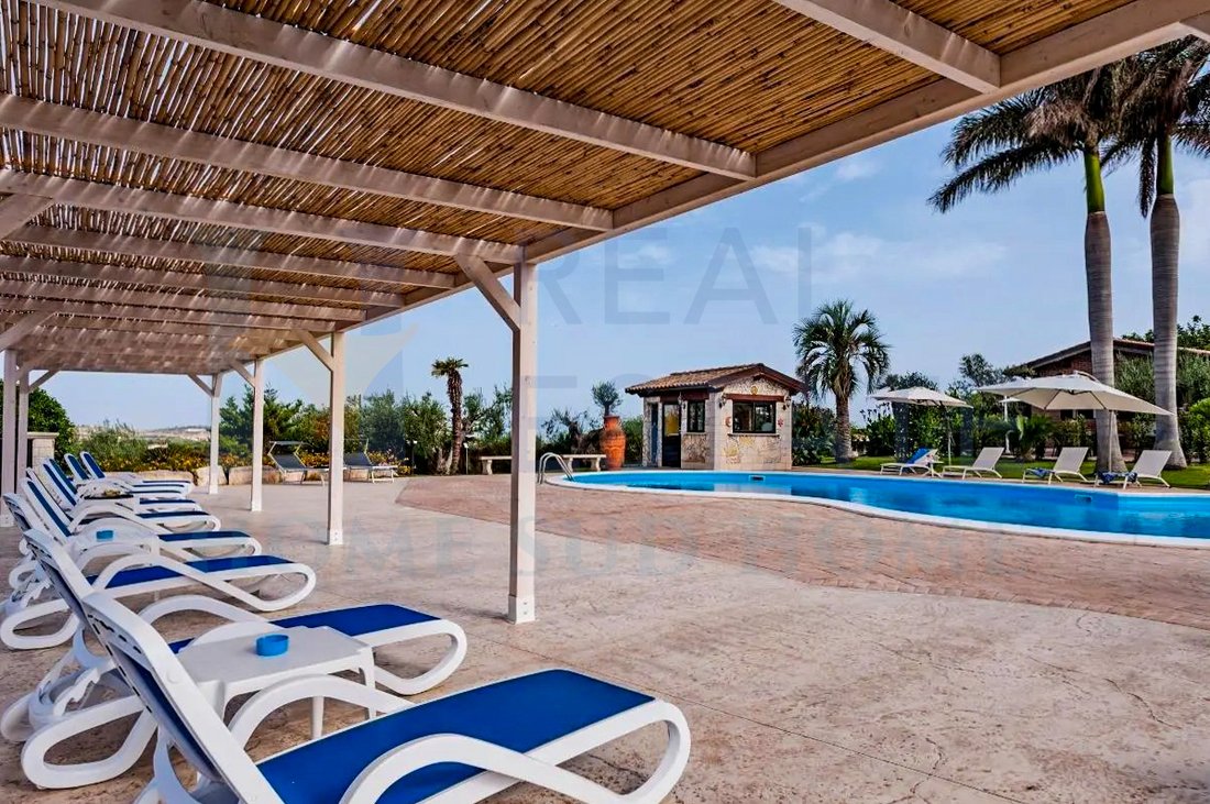 Villa in Center, Noto, Sicily 4 - 11860475