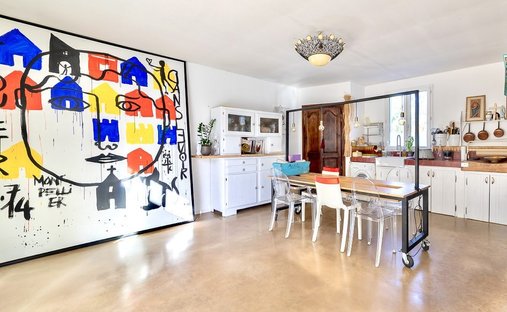 Castle for Sale in Villeneuve-lès-Maguelone, Occitanie, France