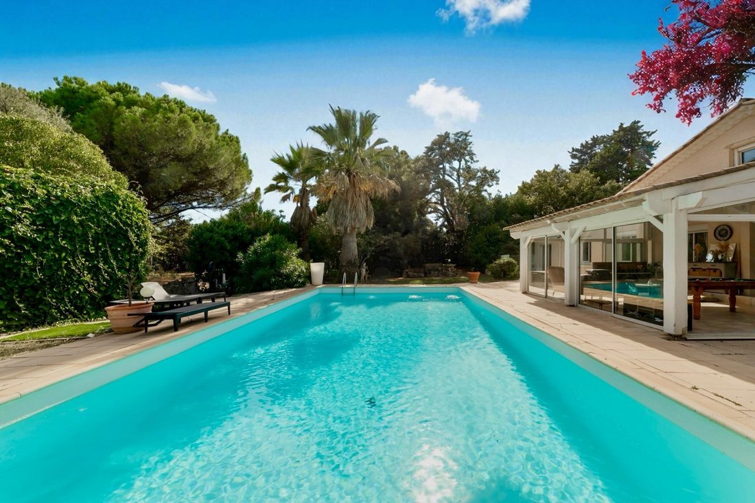 Villa in Centre Ville, Mauguio, France 1 - 16472655