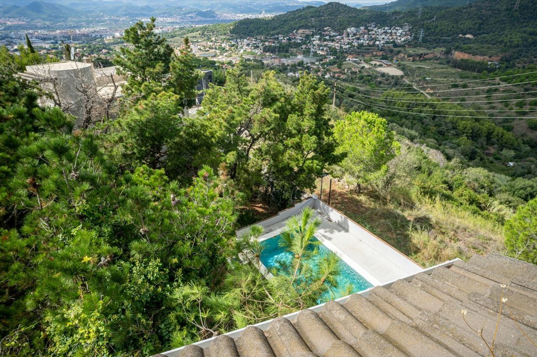 Finca in Esplugues de Llobregat, Catalonia, Spain 4 - 16478910