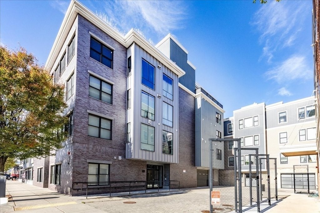 Condo in Boston, Massachusetts, United States 2 - 16416290