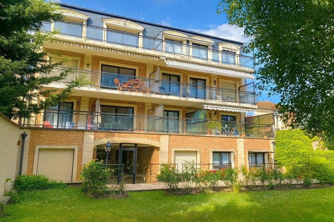 Apartment in La Varenne, Saint-Maur-des-Fossés, France 1 - 16479216