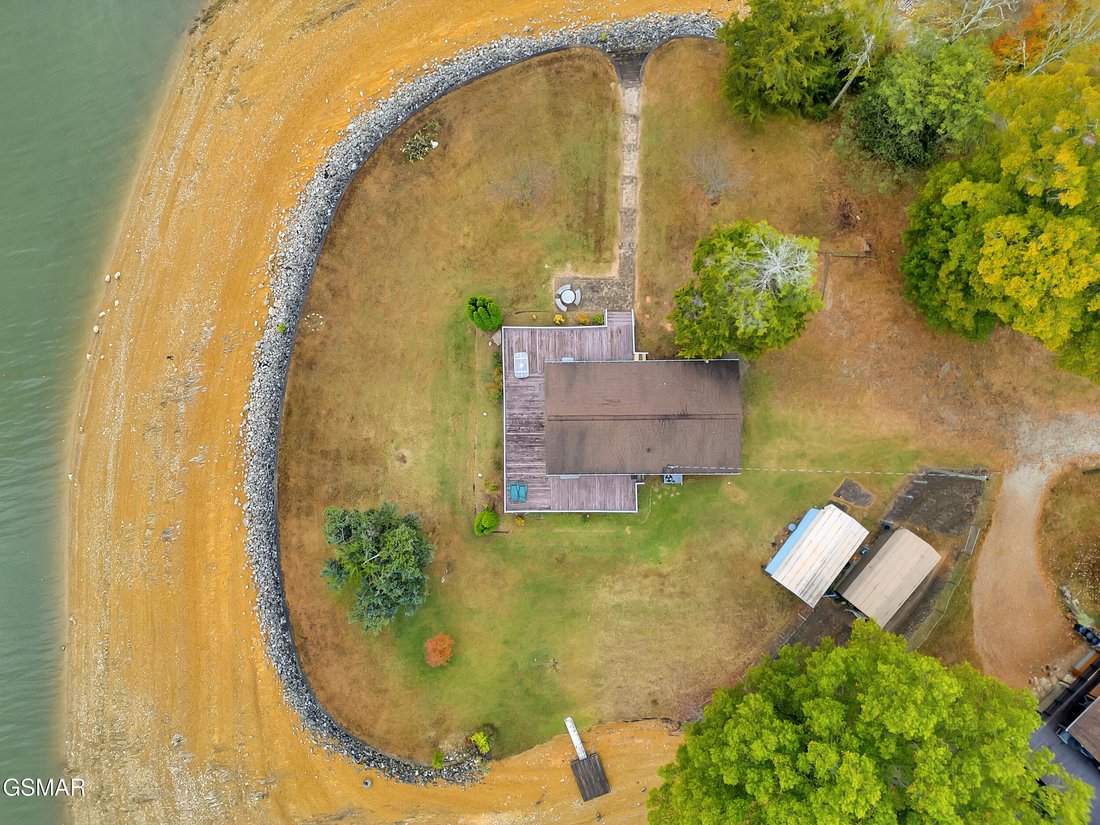 Dandridge, Tennessee, United States 1 - 16482335