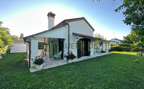 Villa in Lido di Jesolo, Jesolo, Veneto 1