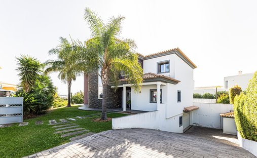 Villa in Olhos de Agua, Algarve, Portugal 1
