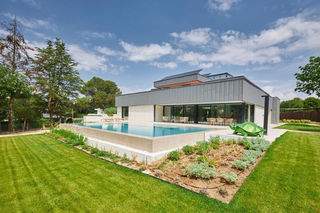 Chalet in Pozuelo de Alarcon, Comunidad de Madrid, Spain 2 - 16481051