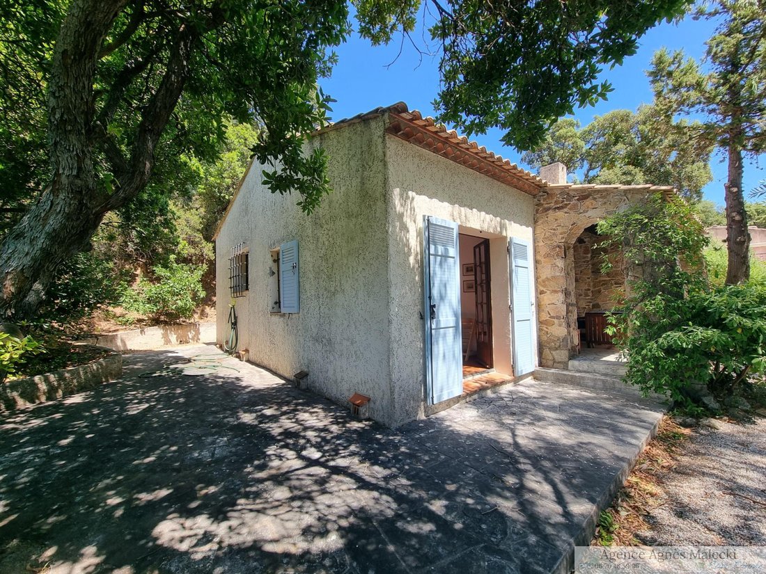 Villa in Nord, Cavalaire-sur-Mer, France 2 - 15875384