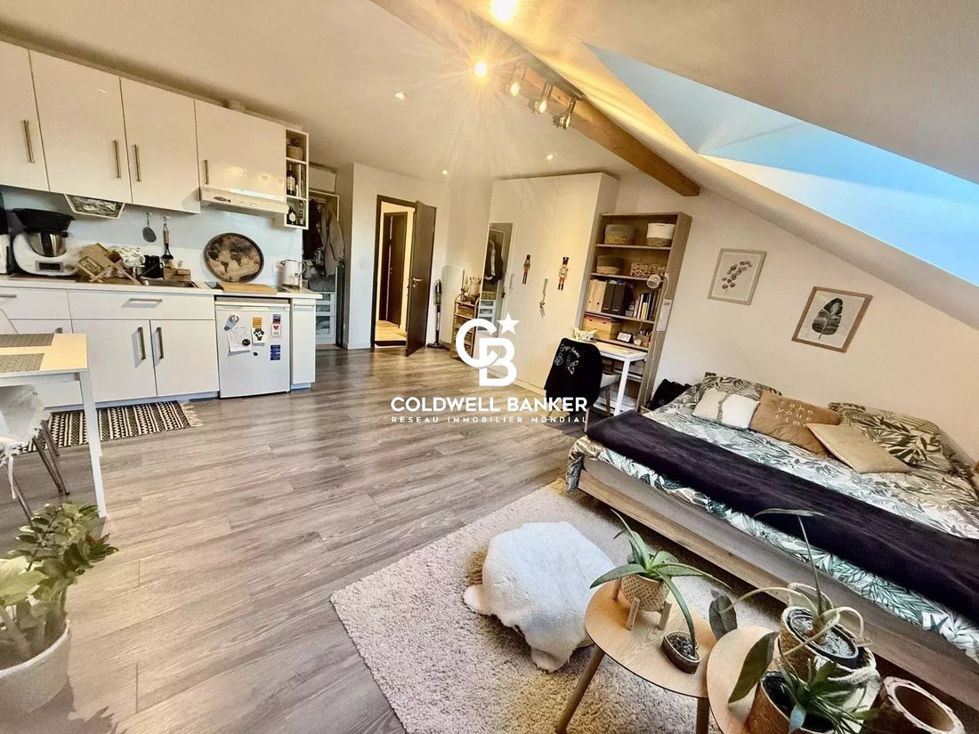 Centre, Gaillard, France 3 - 15764586