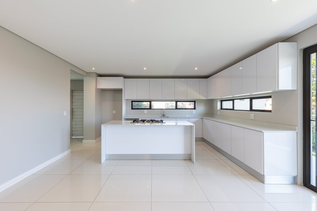 Townhouse in Blackburn, KwaZulu-Natal, South Africa 5 - 16481006