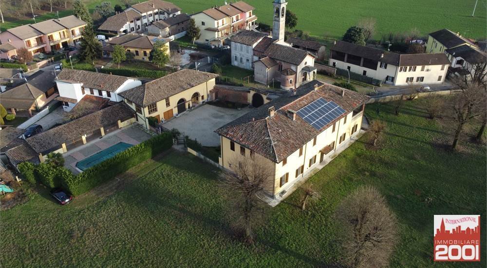 Villa in Marzano, Lombardy, Italy 2 - 16481683