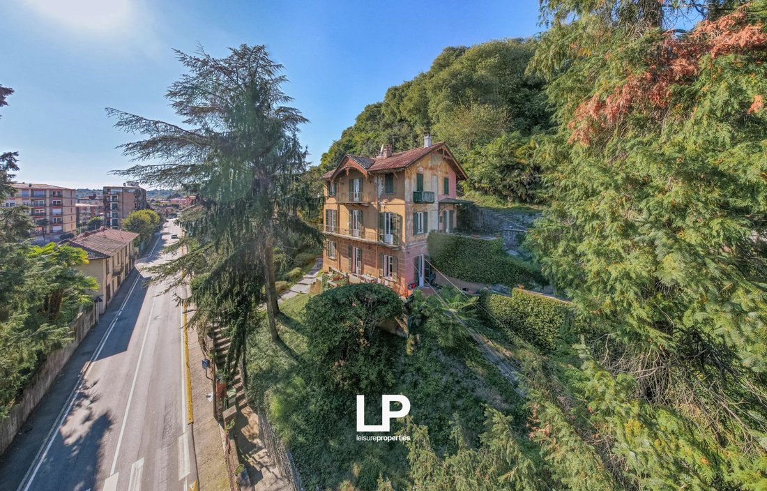 Villa en Arona, Piamonte, Italia 5 - 16480507