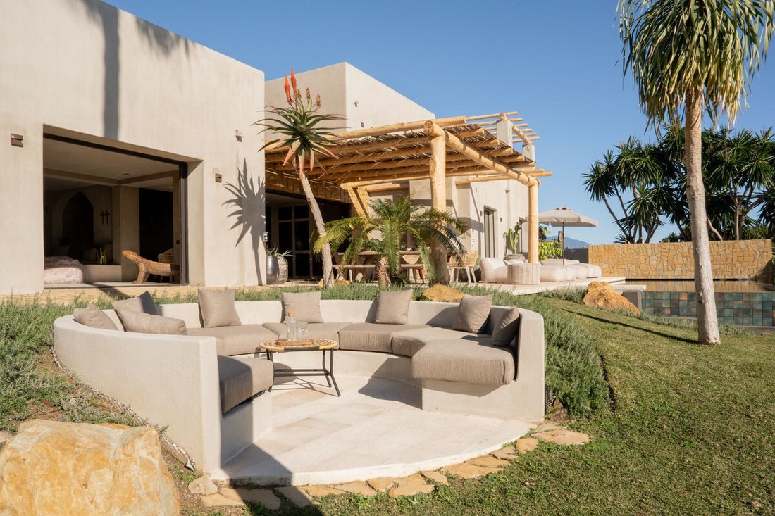Villa in Estepona, Andalusia, Spain 3 - 16480488