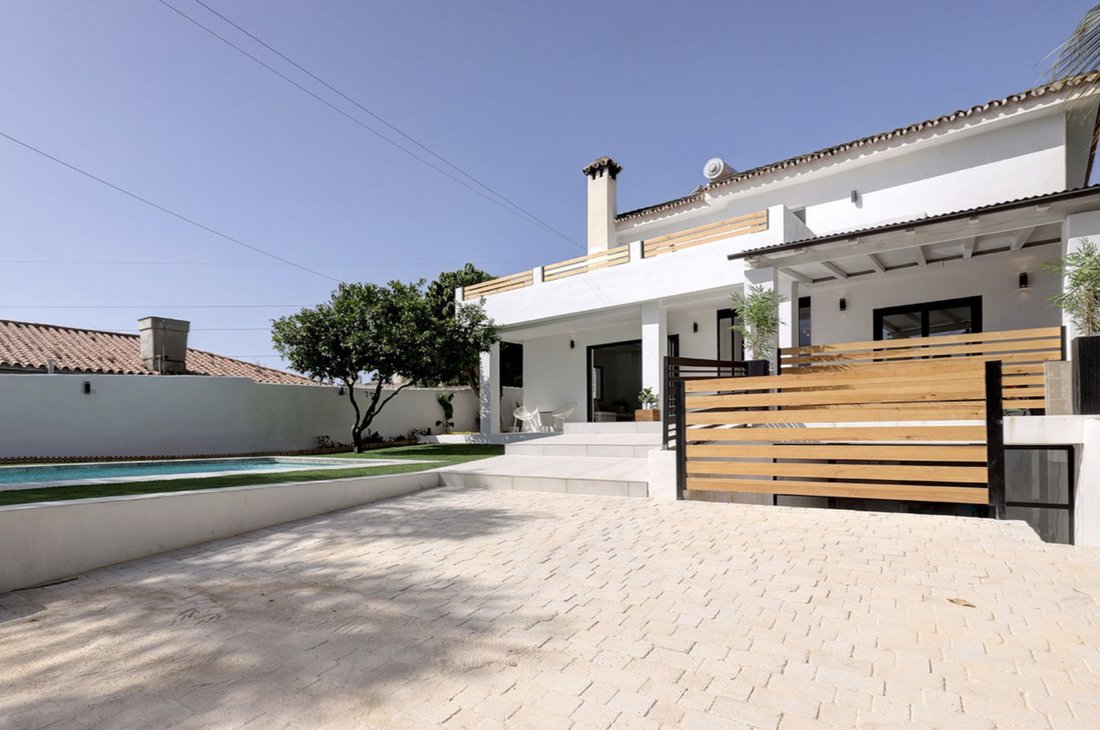 Villa in Marbella, Andalusia, Spain 3 - 16484011