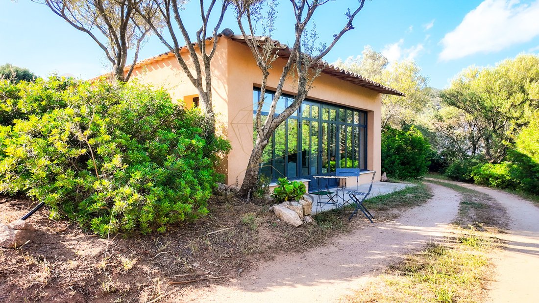 Villa in Figari, Corsica, France 1 - 16479935
