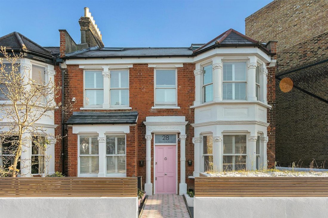 House in Ravenscourt Park, Hammersmith and Fulham, England 1 - 16482143