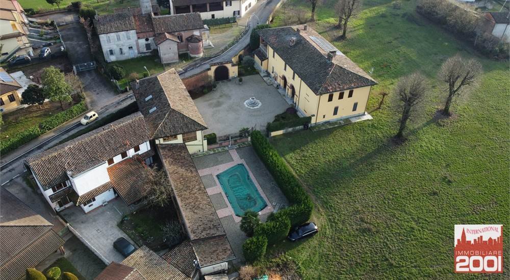 Villa in Marzano, Lombardy, Italy 2 - 16481693