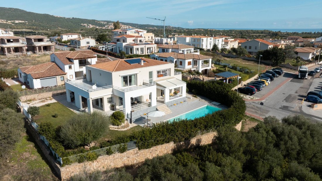Villa in Budoni, Sardinia, Italy 2 - 16482626