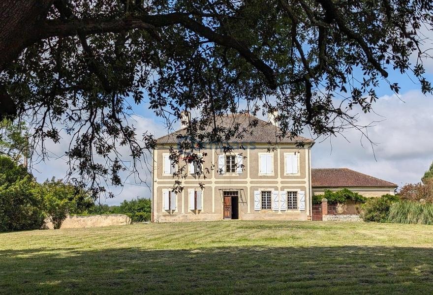House in Vic-Fezensac, Occitania, France 1 - 16480245