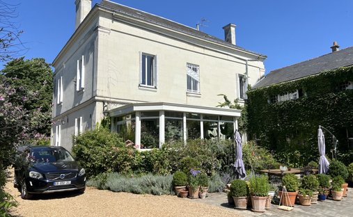 Castle for Sale in Saumur, Pays de la Loire, France