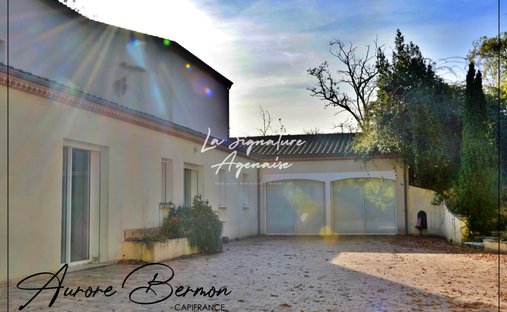 Agen Charming Estate With Manor House, Caretaker's House, Barn For Events, River, Lake 19 Hectares
