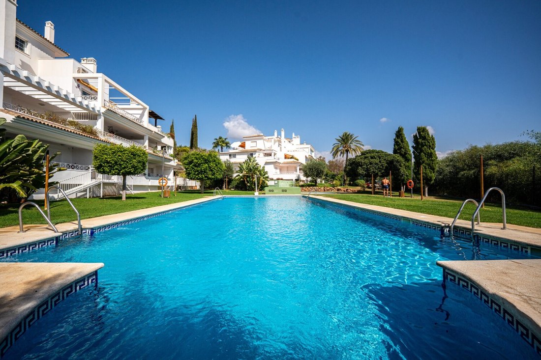 Apartment in Rio Real, Marbella, Andalusia 4 - 16483615