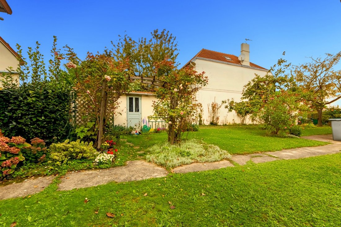 House in Antony, Ile-de-France, France 1 - 16479594