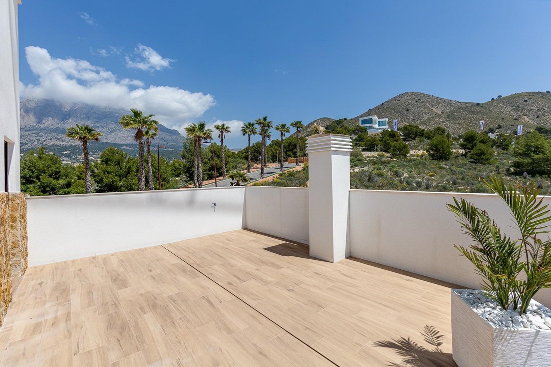Villa in Finestrat, Valencian Community, Spain 2 - 16482651