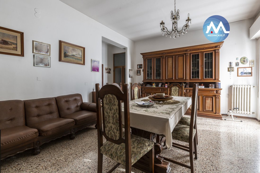 Estate in Pesaro, Marche, Italy 4 - 16482993