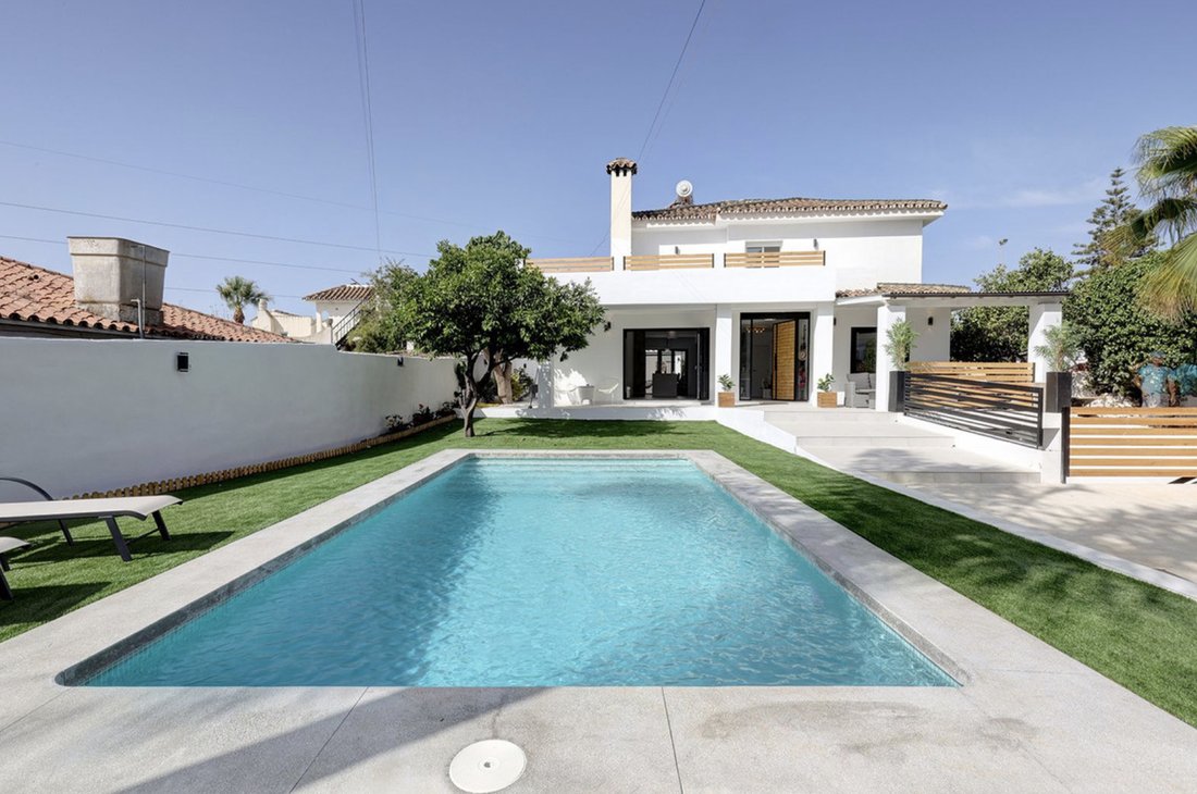 Villa in Marbella, Andalusia, Spain 2 - 16484011