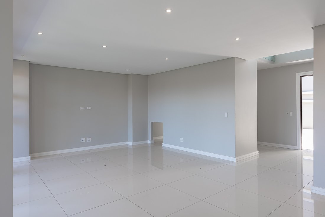 Townhouse in Blackburn, KwaZulu-Natal, South Africa 4 - 16481006