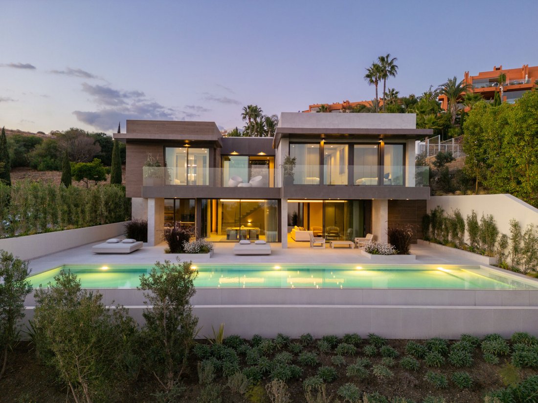Villa in Benahavis, Andalusia, Spain 1 - 16483900