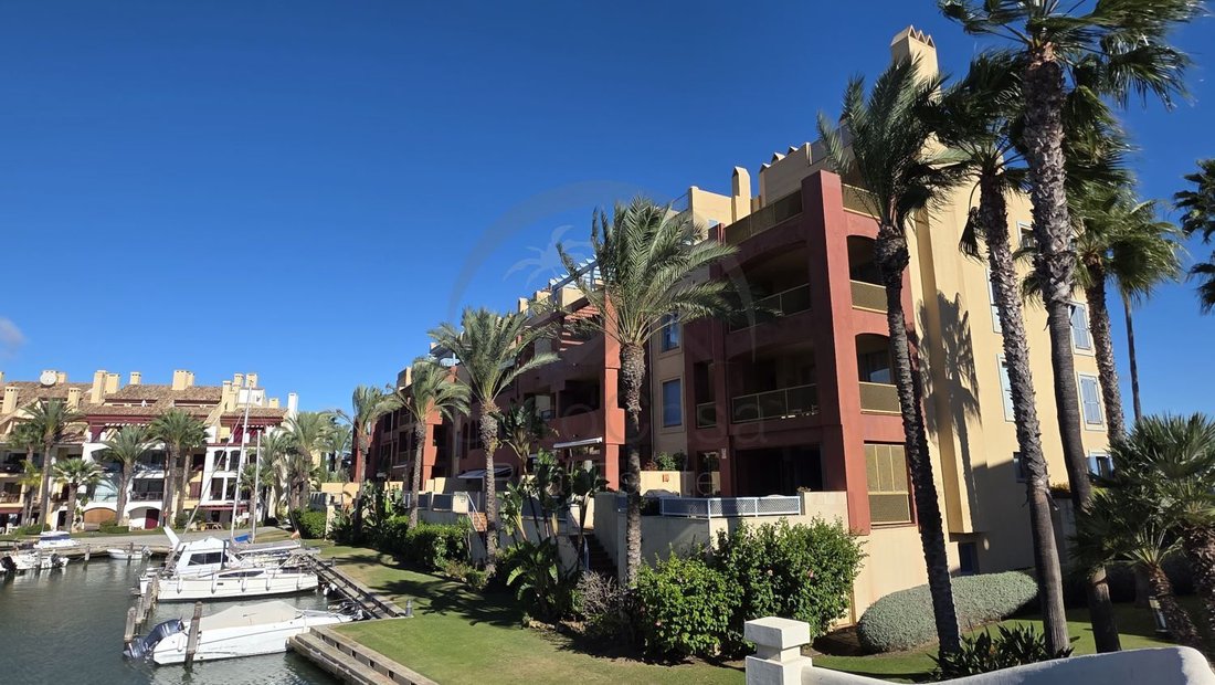 Apartment in Sotogrande, San Roque, Andalusia 1 - 16481072