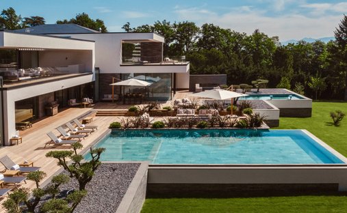 House in Mies, Vaud, Switzerland 1