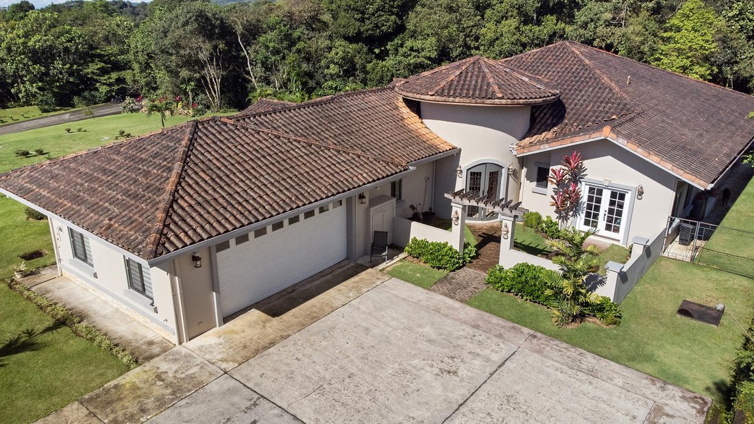 House in Caldera, Chiriquí Province, Panama 2 - 16483814