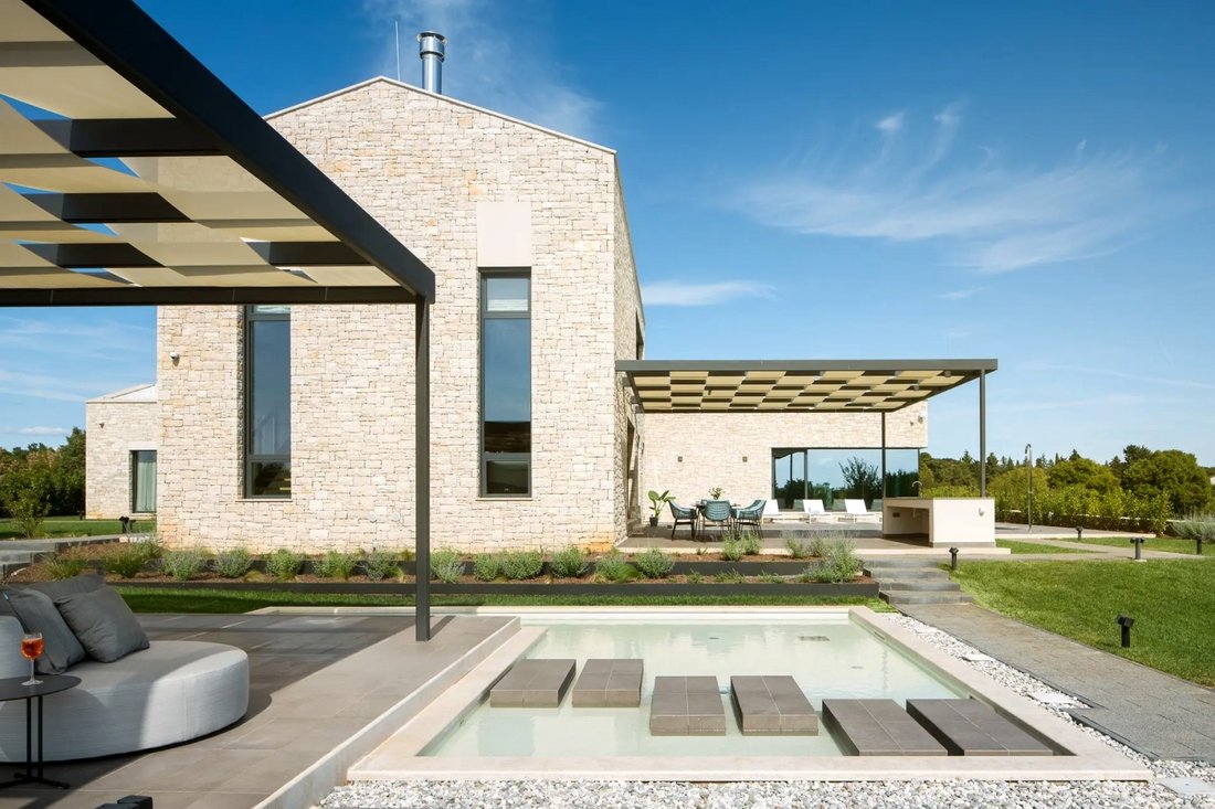 Villa in Bale, Istria County, Croatia 2 - 16482689